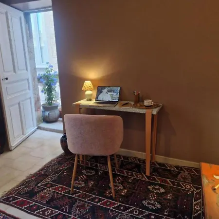 Goncourt42 Apartmán Nîmes